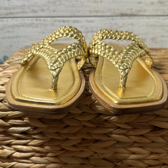 STUART WEITZMAN  gold sandal size 5 - Picture 4 of 8